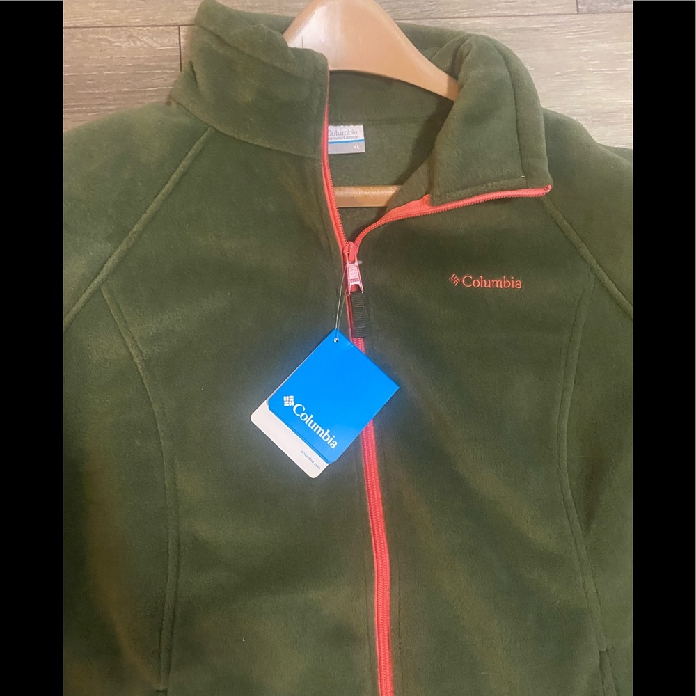 Columbia Men's Olive Green Fleece Jacket with Red Trim - Picture 4 of 4